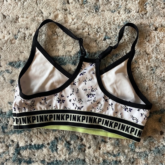 Set of two Victoria Secret Ultimate Sports Bra - Picture 6 of 7